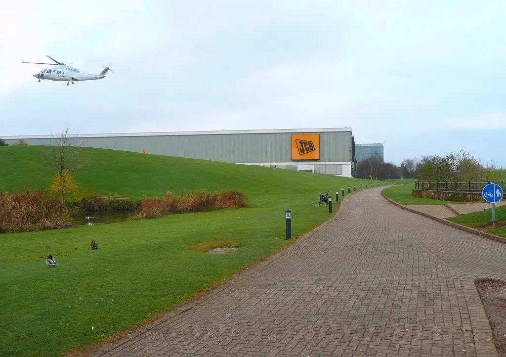 Off for lunch? Rocester by Humphrey Bolton, CC BY-SA 2.0 <https://creativecommons.org/licenses/by-sa/2.0>, via Wikimedia Commons