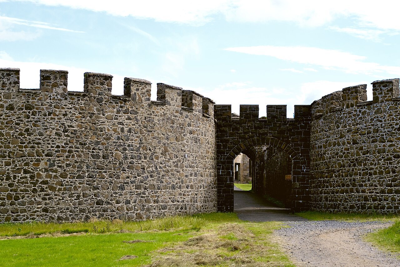 Downhill House
