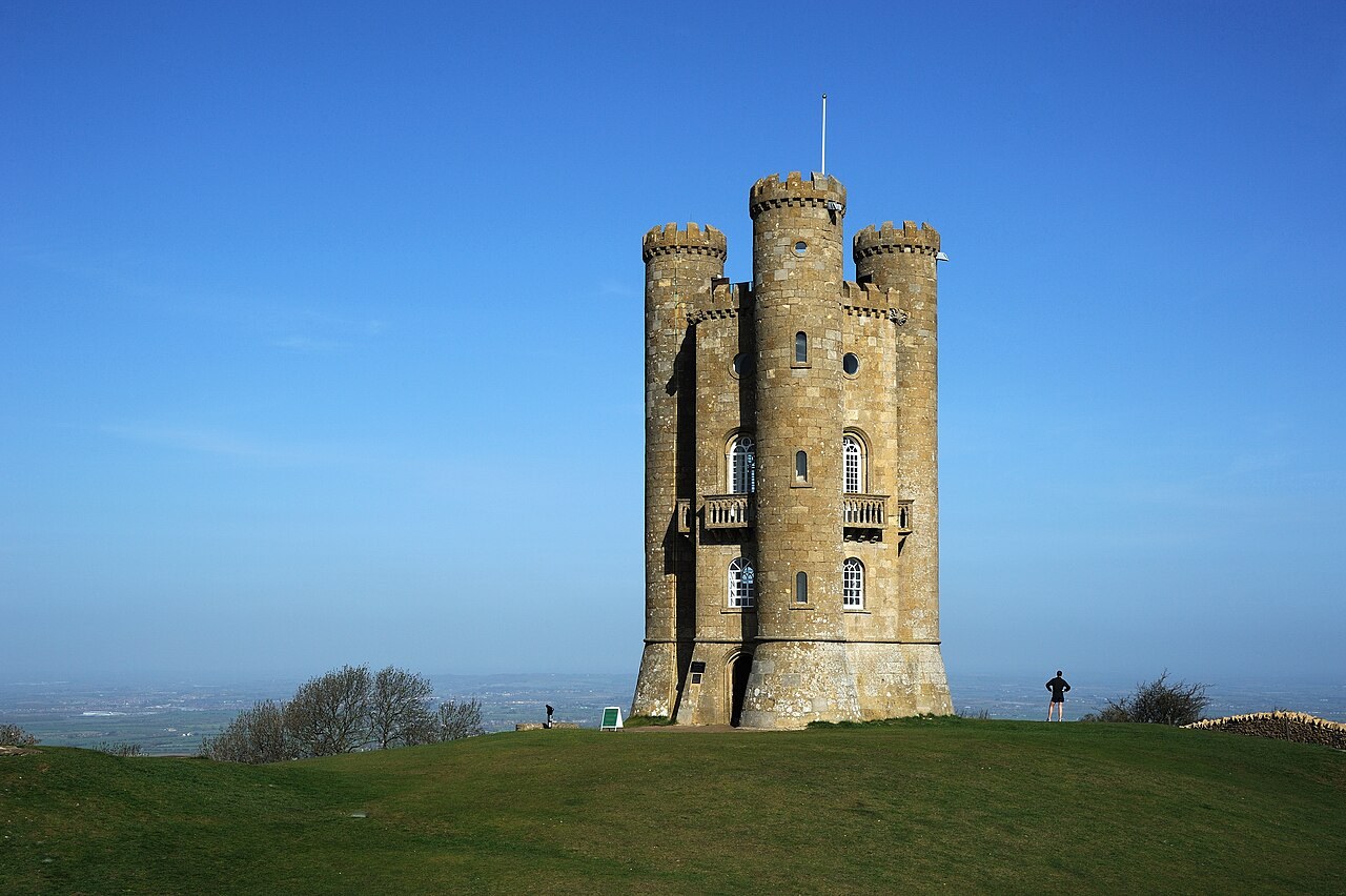 Broadway Tower in Broadway