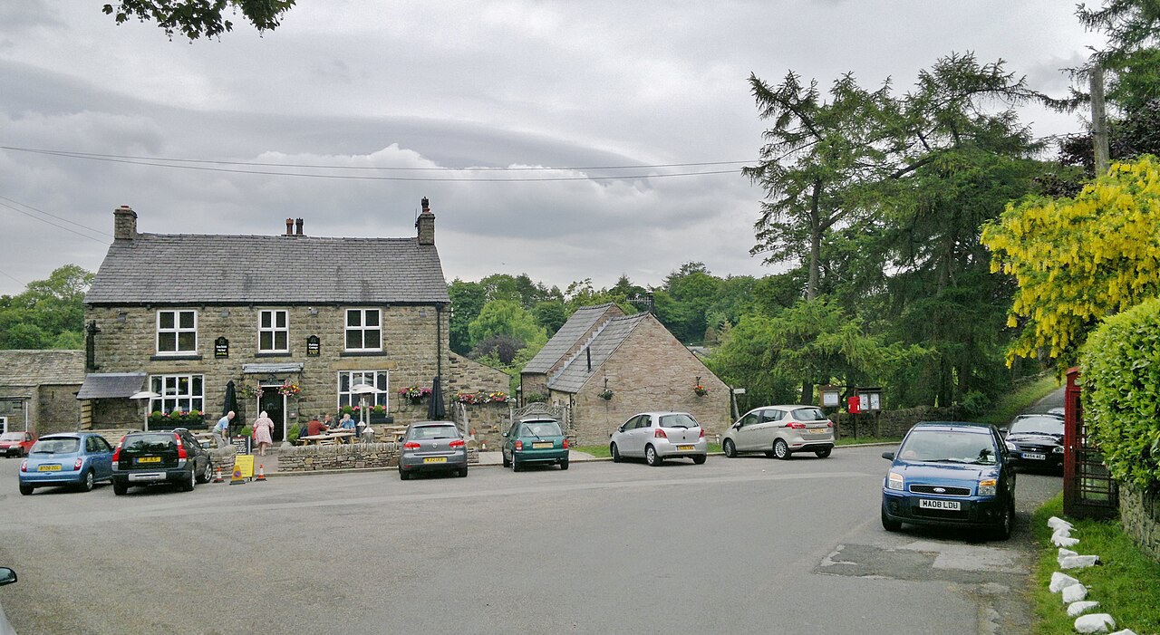 The Beehive Inn in Combs