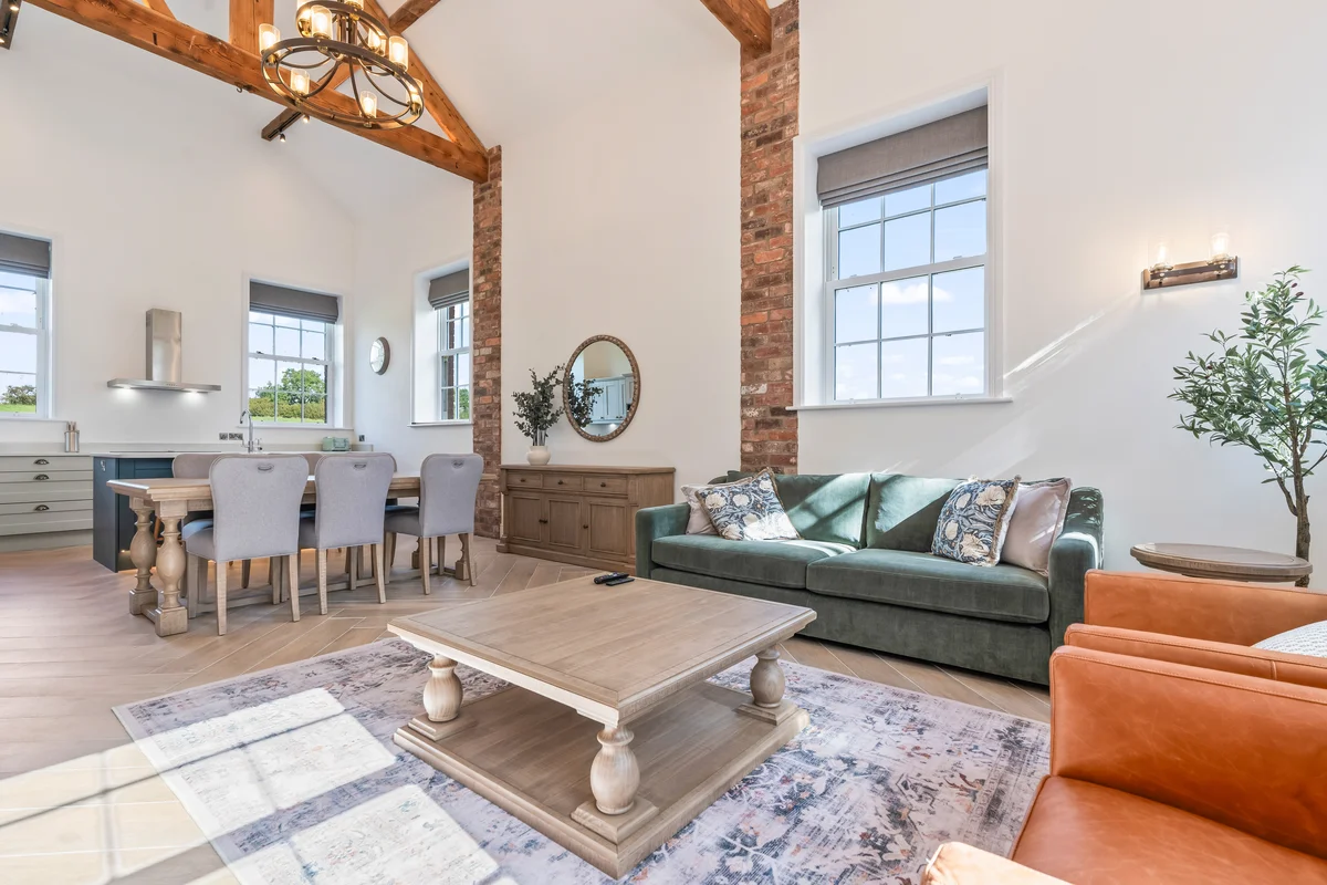 Holiday cottage at sunset with outdoor dining